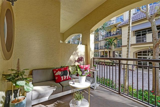 2633 NE 14th Avenue 107, Wilton Manors, FL 33334