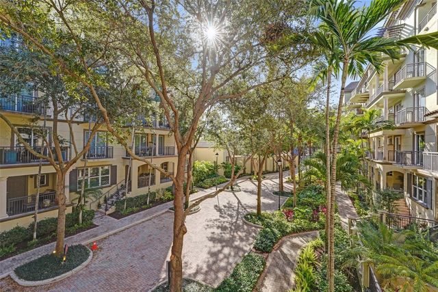 2633 NE 14th Avenue 107, Wilton Manors, FL 33334