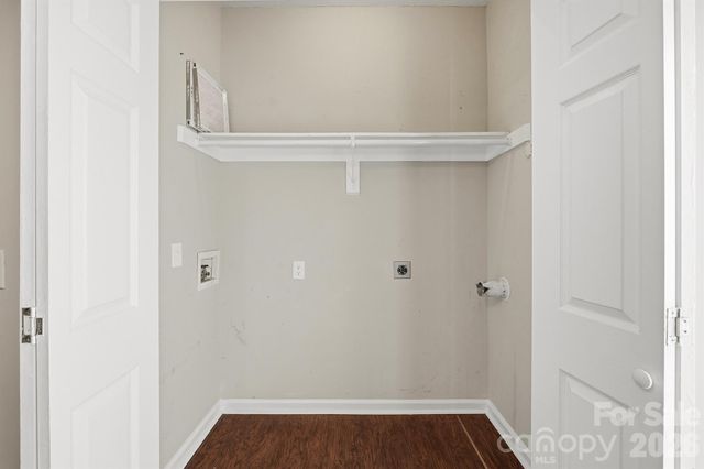 1057 19th Street NE, Hickory, NC 28601