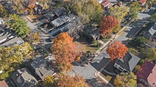1118 W 48th Street, Kansas City, MO 64112