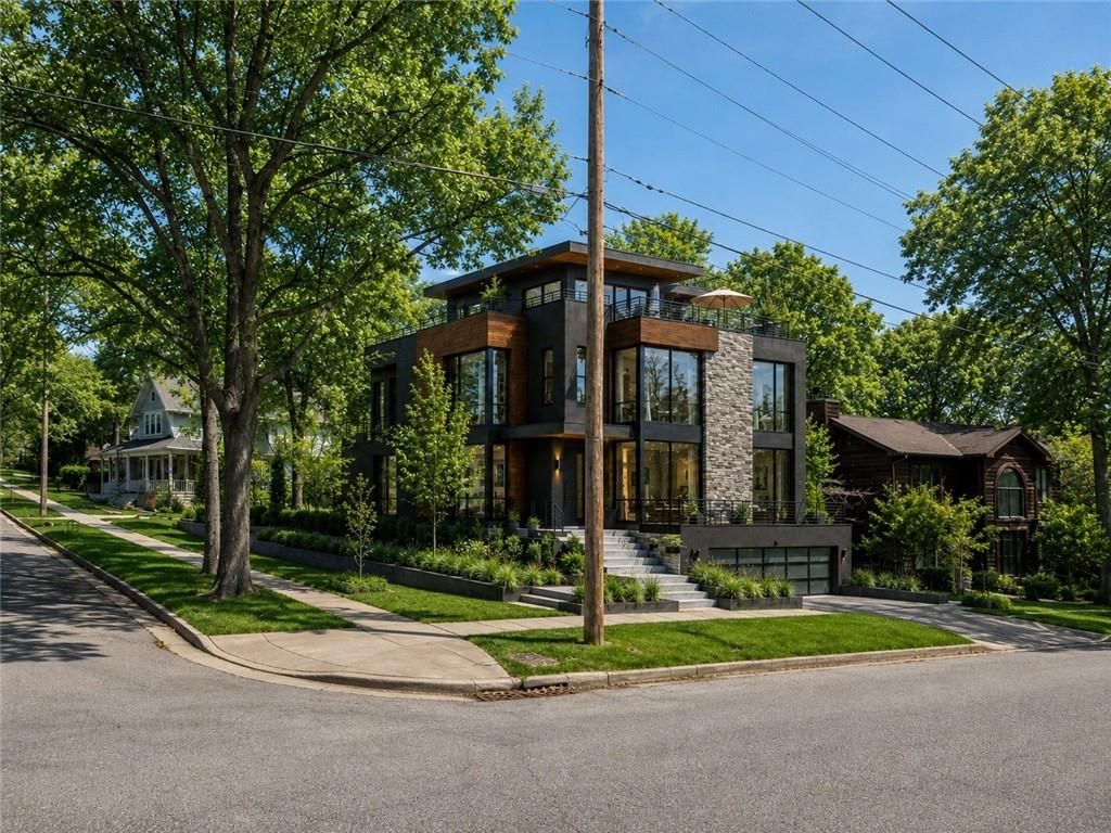 1118 W 48th Street, Kansas City, MO 64112