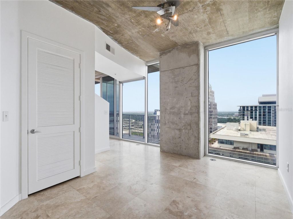 Image 16 of property listing at 155 S COURT AVENUE 2704, Orlando, FL 32801