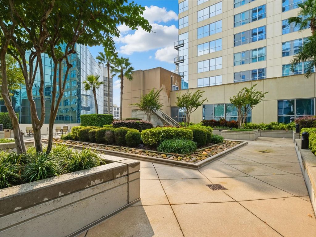 Image 24 of property listing at 155 S COURT AVENUE 2704, Orlando, FL 32801