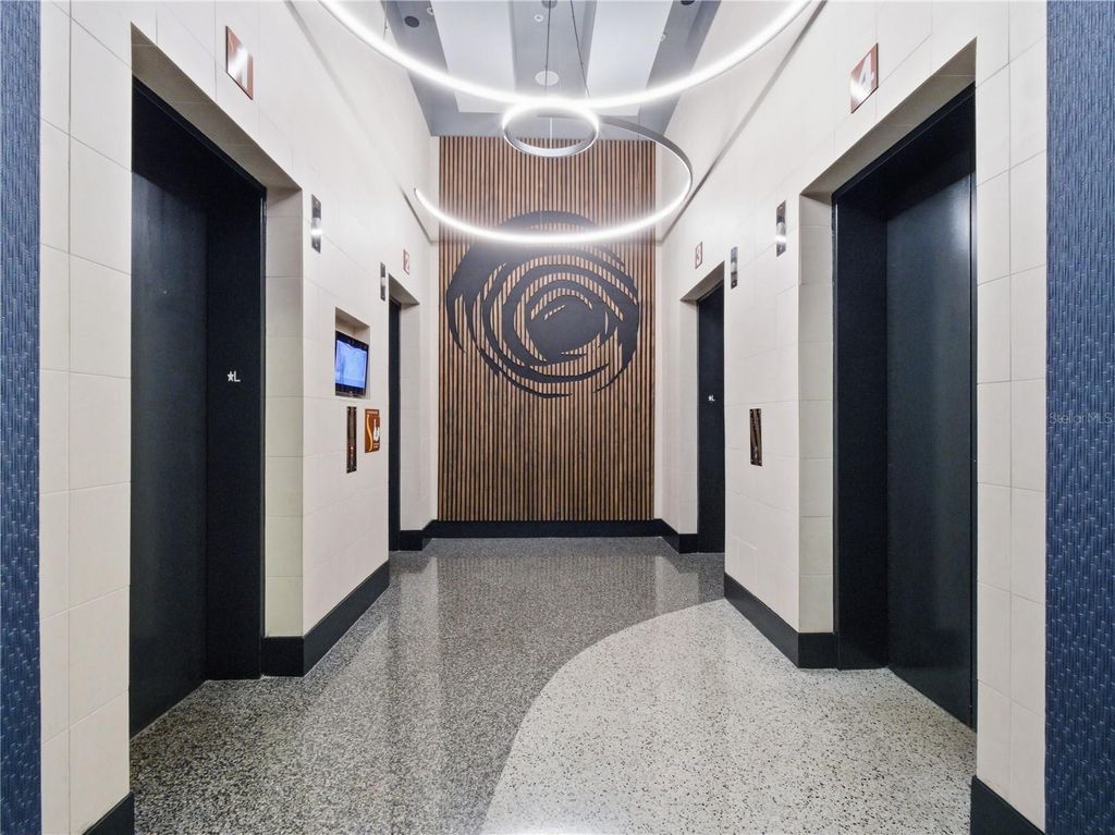 Image 28 of property listing at 155 S COURT AVENUE 2704, Orlando, FL 32801