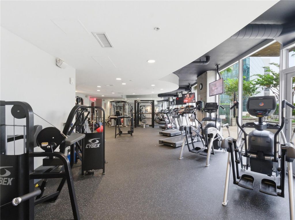 Image 32 of property listing at 155 S COURT AVENUE 2704, Orlando, FL 32801