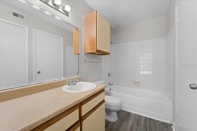 8641 FANCY FINCH DRIVE 102, Tampa, FL 33614