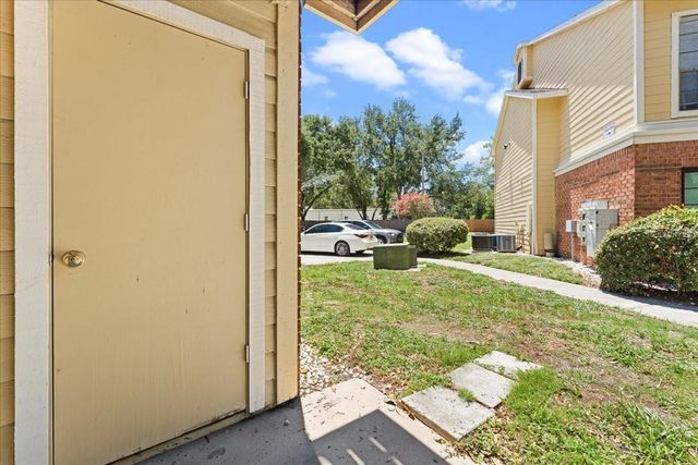 8641 FANCY FINCH DRIVE 102, Tampa, FL 33614