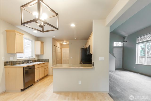 22463 SE 244th Street, Maple Valley, WA 98038