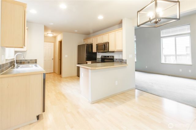 22463 SE 244th Street, Maple Valley, WA 98038