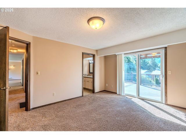 1968 Sw 25TH St, Gresham, OR 97080