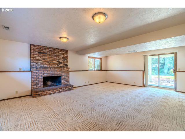 1968 Sw 25TH St, Gresham, OR 97080