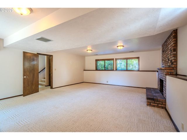 1968 Sw 25TH St, Gresham, OR 97080
