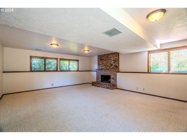 1968 Sw 25TH St, Gresham, OR 97080
