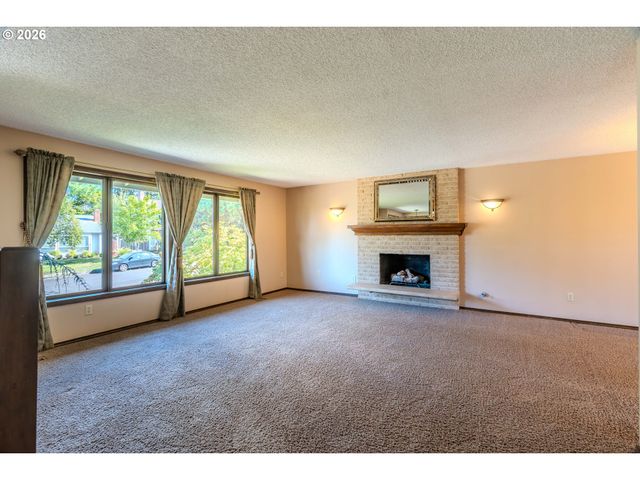 1968 Sw 25TH St, Gresham, OR 97080