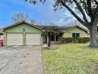 1864 Acacia Circle, Freeport, TX 77541