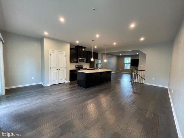 3207 LAUREL HILL RD, Hanover, MD 21076