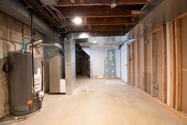 131 S Lodge Lane, Lombard, IL 60148