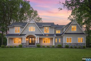 68 Grandview Avenue, Upper Saddle River, NJ 07458