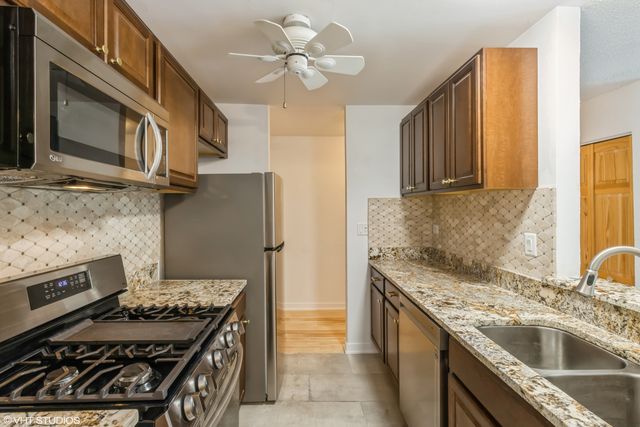 1926 Prairie Square 328, Schaumburg, IL 60193