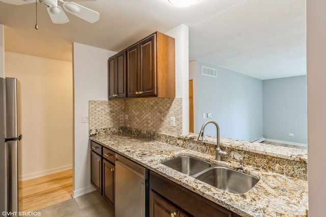 1926 Prairie Square 328, Schaumburg, IL 60193