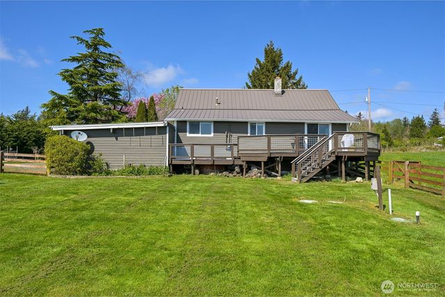 3073 Aldergrove Rd, Ferndale, WA 98248