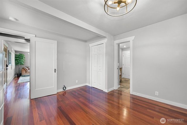3073 Aldergrove Rd, Ferndale, WA 98248