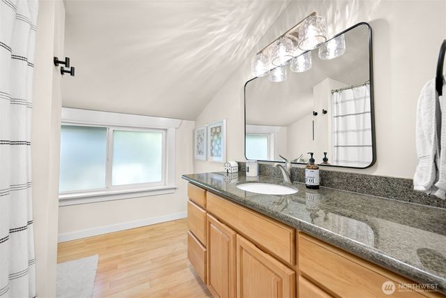 3073 Aldergrove Rd, Ferndale, WA 98248