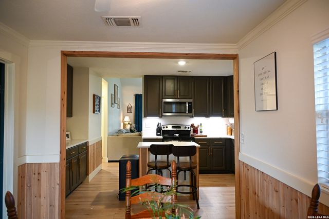 921 SEMINOLE DR, New Braunfels, TX 78130