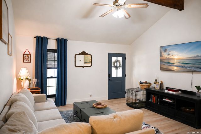 921 SEMINOLE DR, New Braunfels, TX 78130