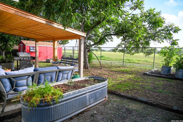 921 SEMINOLE DR, New Braunfels, TX 78130
