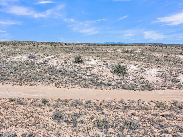 3901 Falcon Road NE, Rio Rancho, NM 87144