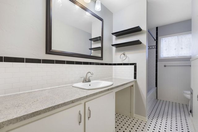 610 Stephen St, Kerrville, TX 78028