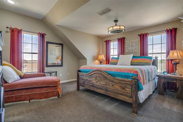 5901 Parkside Court, Granbury, TX 76048