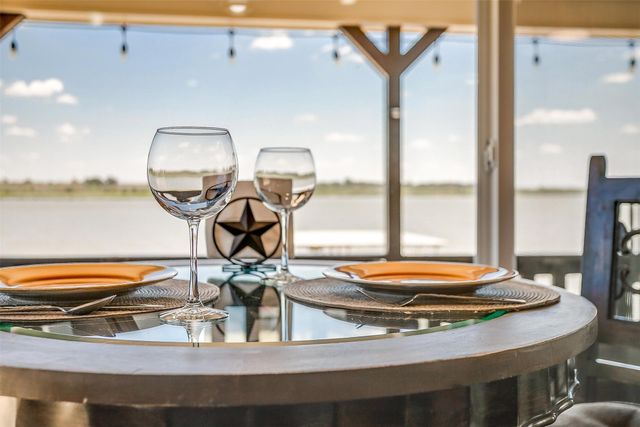 5901 Parkside Court, Granbury, TX 76048