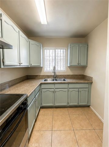144 W 84th Street, Los Angeles, CA 90003