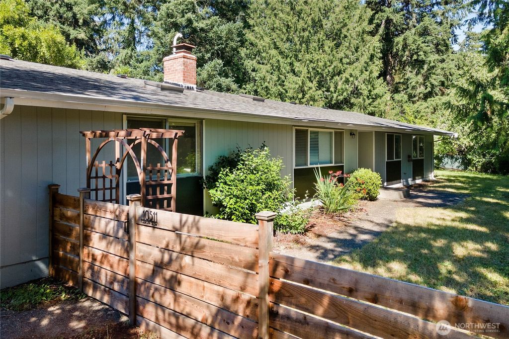 10511 Cedrona Street SW, Lakewood, WA 98498