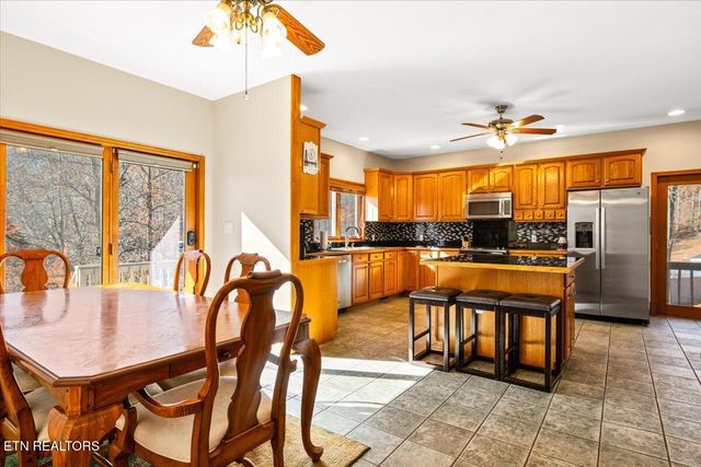 128 Fox Lane, Lafollette, TN 37766