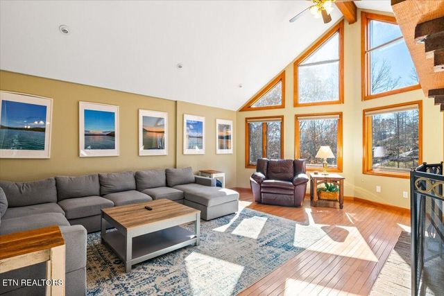 128 Fox Lane, Lafollette, TN 37766