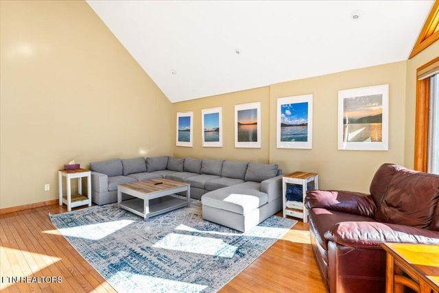 128 Fox Lane, Lafollette, TN 37766