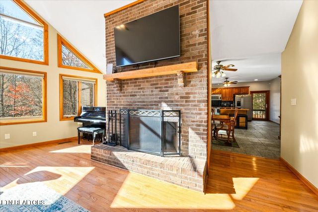 128 Fox Lane, Lafollette, TN 37766