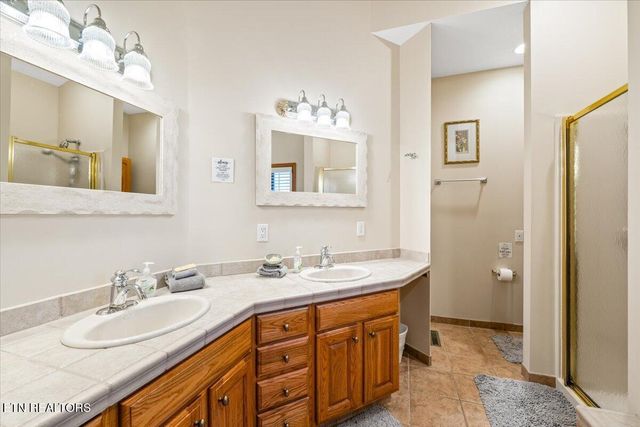 128 Fox Lane, Lafollette, TN 37766