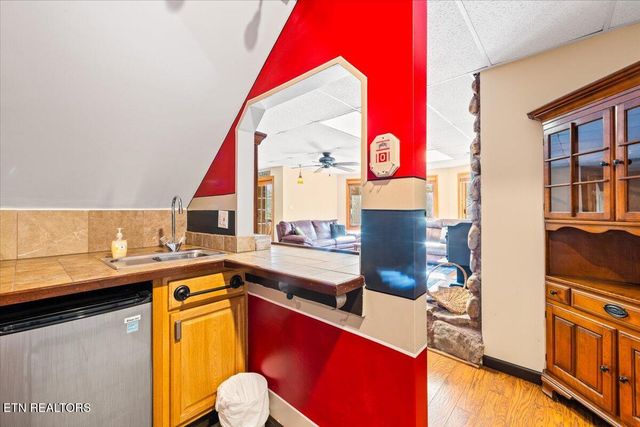 128 Fox Lane, Lafollette, TN 37766