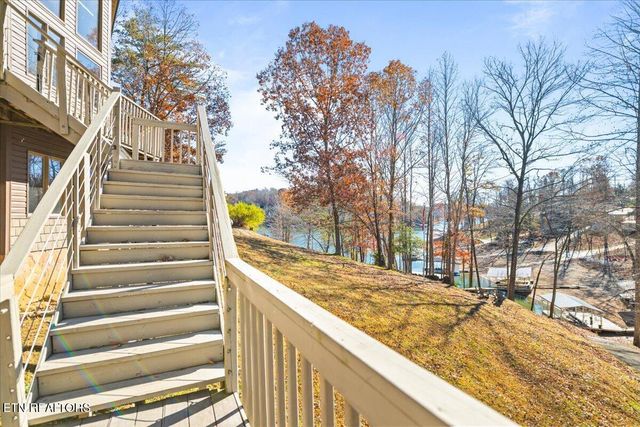 128 Fox Lane, Lafollette, TN 37766