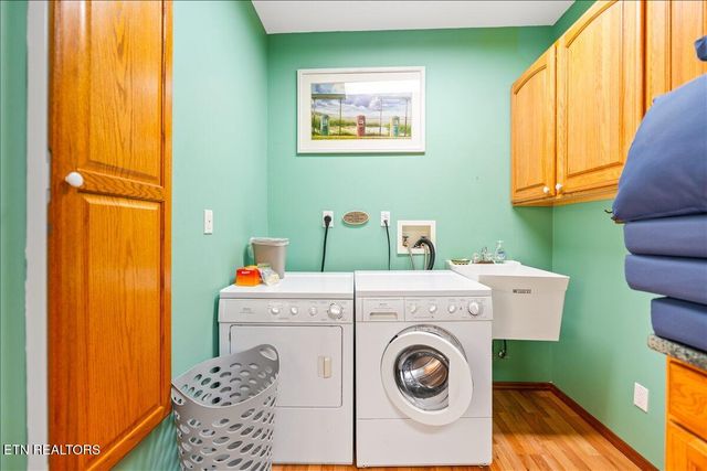 128 Fox Lane, Lafollette, TN 37766