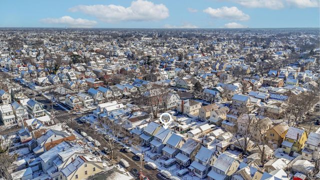 19028 118th Avenue, Saint Albans, NY 11412