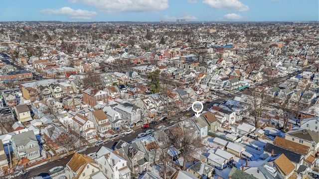 19028 118th Avenue, Saint Albans, NY 11412
