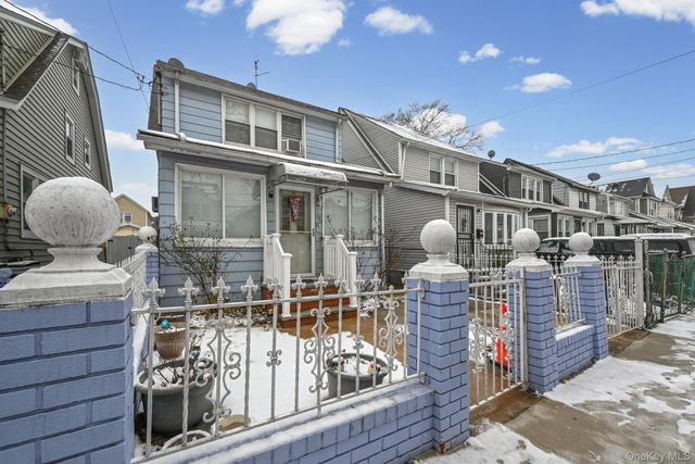 19028 118th Avenue, Saint Albans, NY 11412