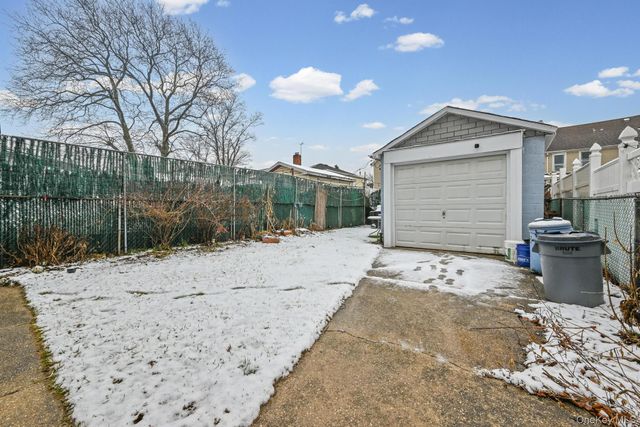 19028 118th Avenue, Saint Albans, NY 11412