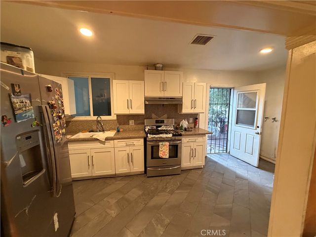 8000 Laurelgrove, Los Angeles, CA 91605