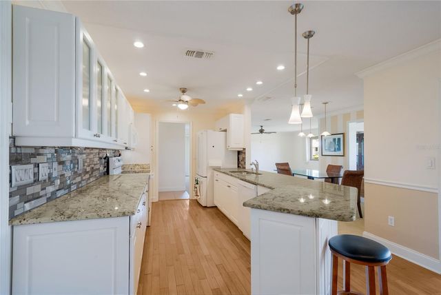 6615 10TH AVENUE W, Bradenton, FL 34209